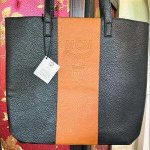 NWT MCM PARFUMES BLACK AND COGNAC BROWN FAUX LEATHER LOGO EMBOSSED TOTE